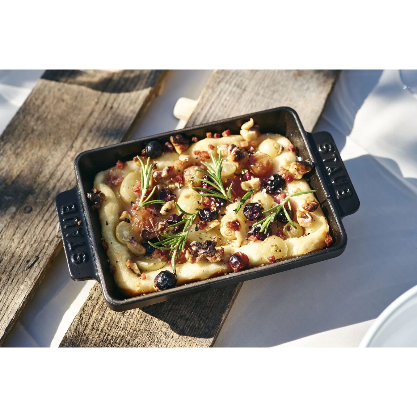 Staub Pirofila Rettangolare - 18 X 11 Cm, Nera 2 Staub Pirofila Rettangolare - 18 X 11 Cm, Nera - immagine 2