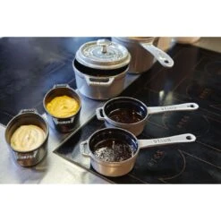 Staub Casseruola Con Manico - 10 Cm, Ghisa 8 Staub Casseruola Con Manico - 10 Cm, Ghisa -Staub Shop 000011427