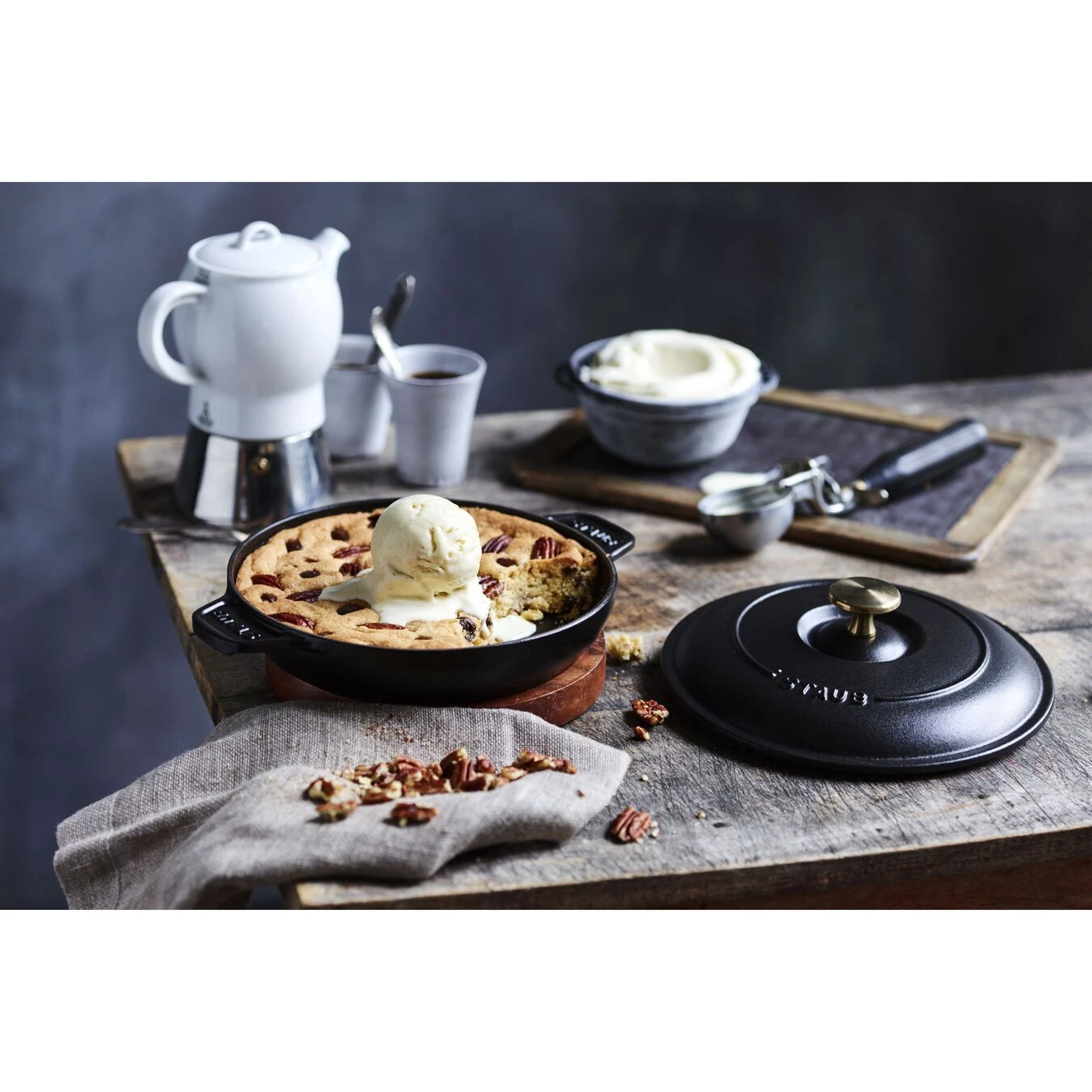 Staub Pirofila Con Coperchio Rotonda - 20 Cm, Nero 3 Staub Pirofila Con Coperchio Rotonda - 20 Cm, Nero - immagine 3