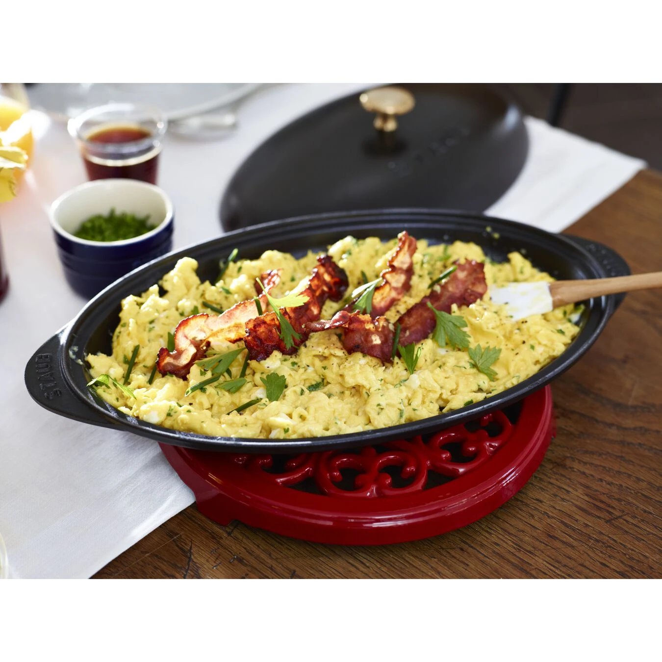 Staub Pirofila Con Coperchio Ovale - 31 Cm, Nero 5 Staub Pirofila Con Coperchio Ovale - 31 Cm, Nero - immagine 5