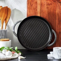 Staub Grill - 26 Cm, Grigio Grafite 8 Staub Grill - 26 Cm, Grigio Grafite -Staub Shop 1203018 LS 01