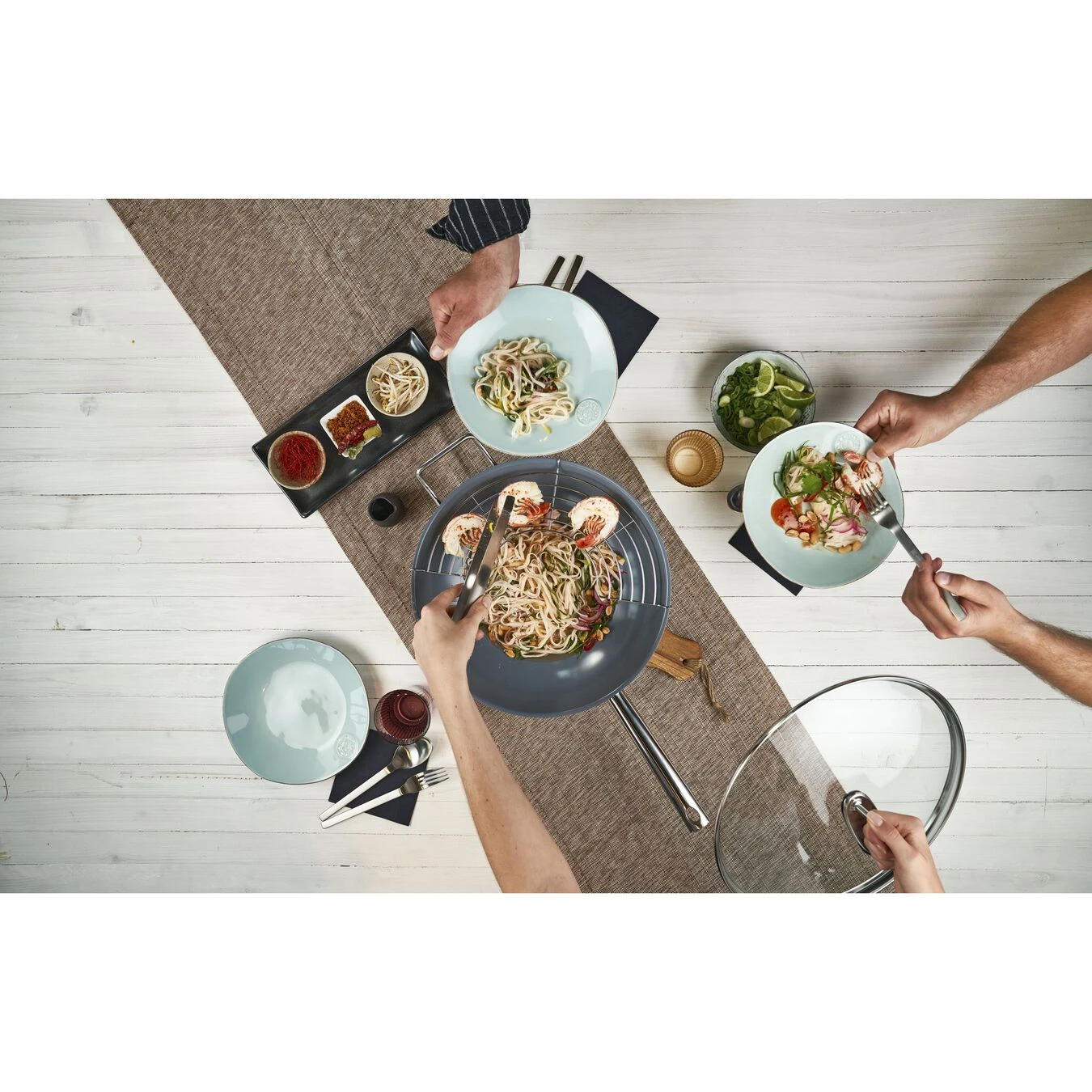 Zwilling Wok - 32 Cm, 18/10 Acciaio Inossidabile, Ceraforce Ultra 2 Zwilling Wok - 32 Cm, 18/10 Acciaio Inossidabile, Ceraforce Ultra - immagine 2