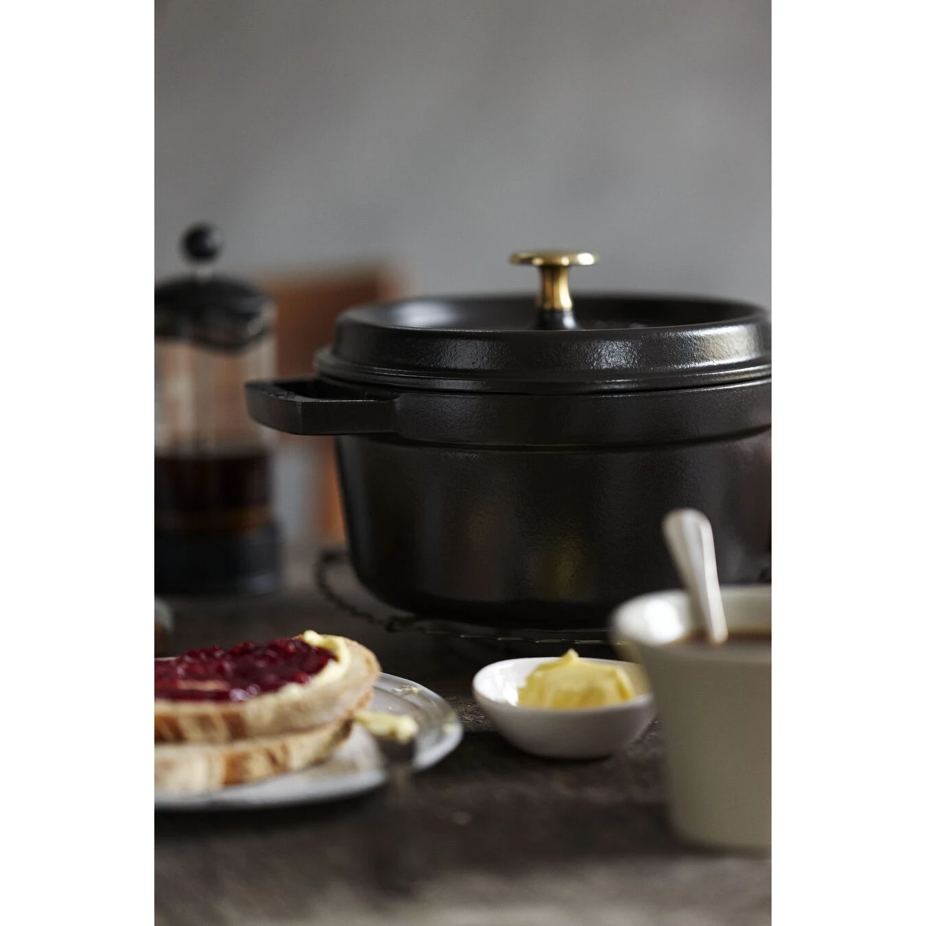 Staub Cocotte Rotonda - 18 Cm, Nera 2 Staub Cocotte Rotonda - 18 Cm, Nera - immagine 2